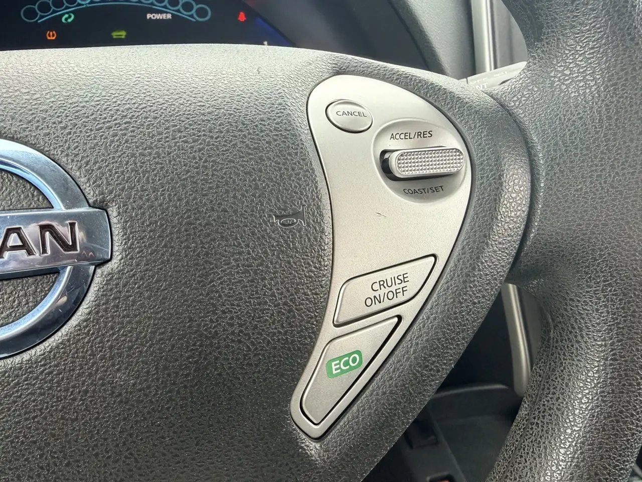 Nissan Leaf photo Nissan Leaf