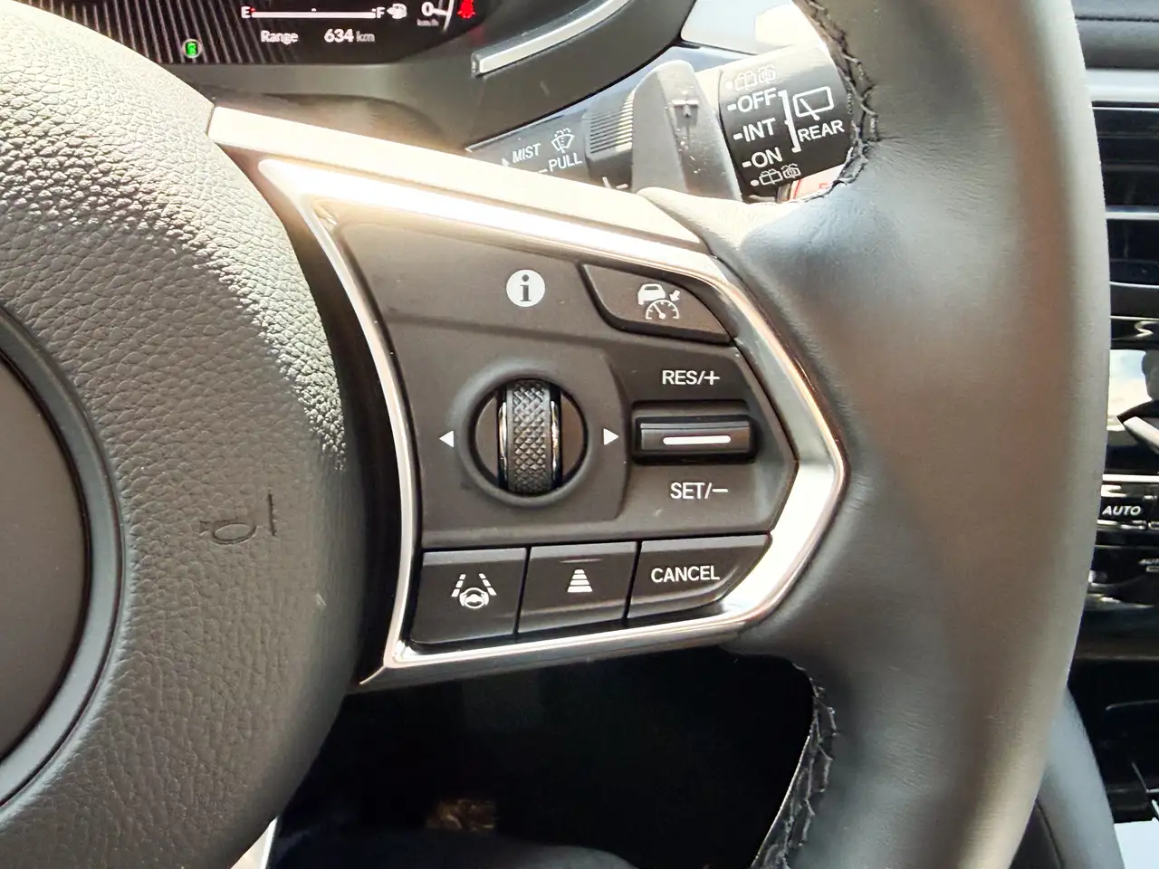 Acura MDX снимка Acura MDX