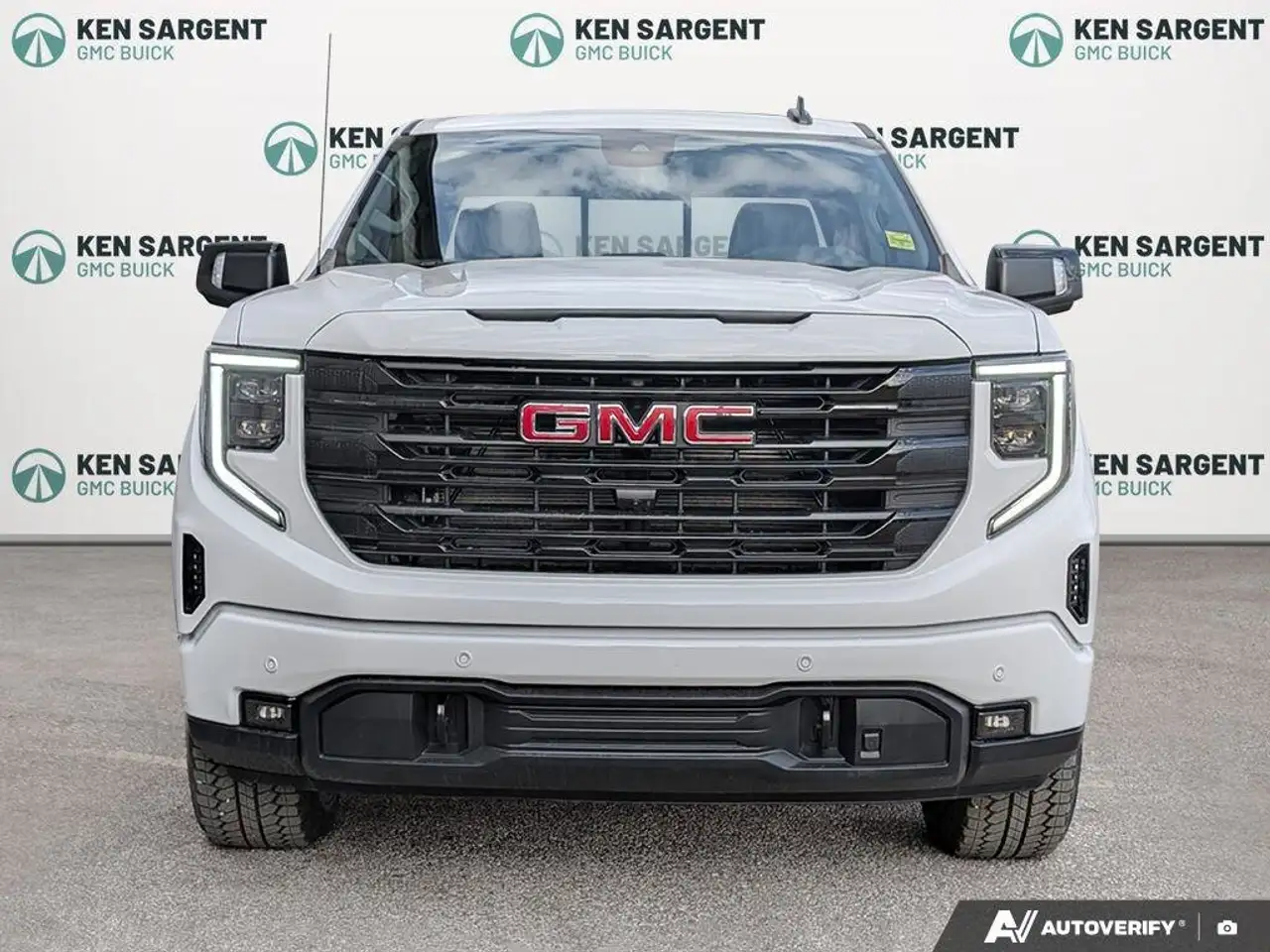 GMC Sierra 1500 снимка GMC Sierra 1500
