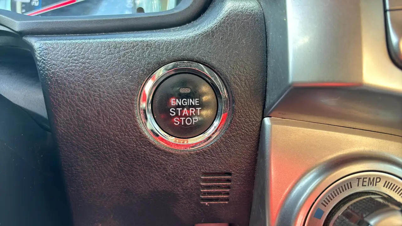 Toyota 4-Runner снимка Toyota 4-Runner