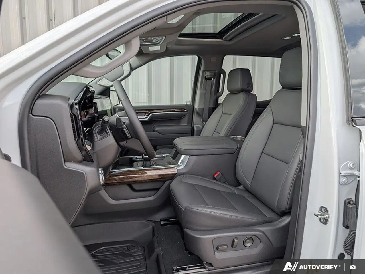 GMC Sierra 1500 снимка GMC Sierra 1500