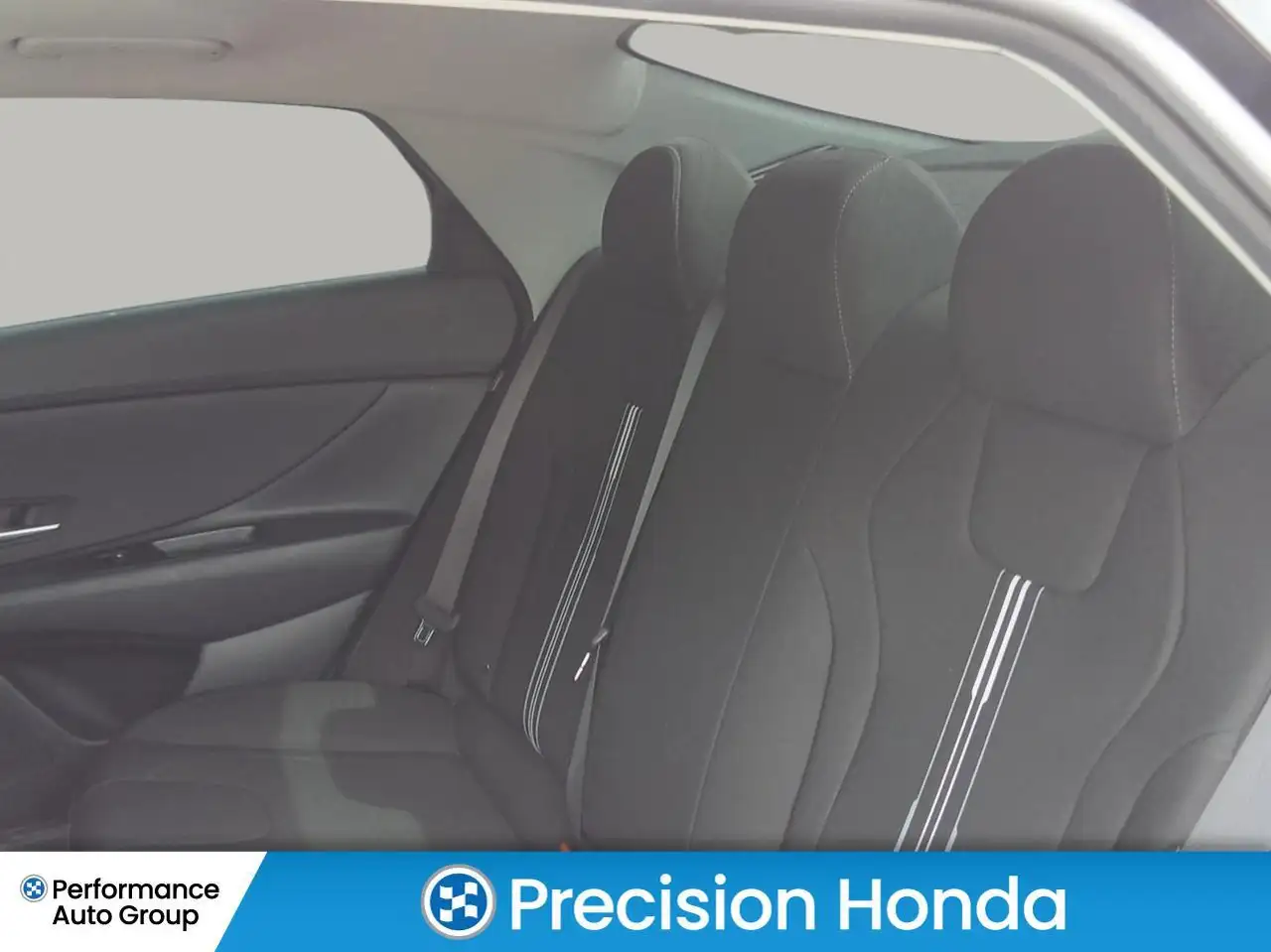 Hyundai ELANTRA снимка Hyundai ELANTRA