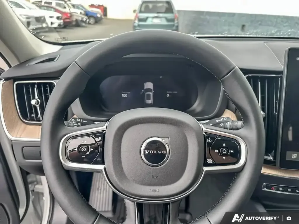 Volvo XC60 photo Volvo XC60