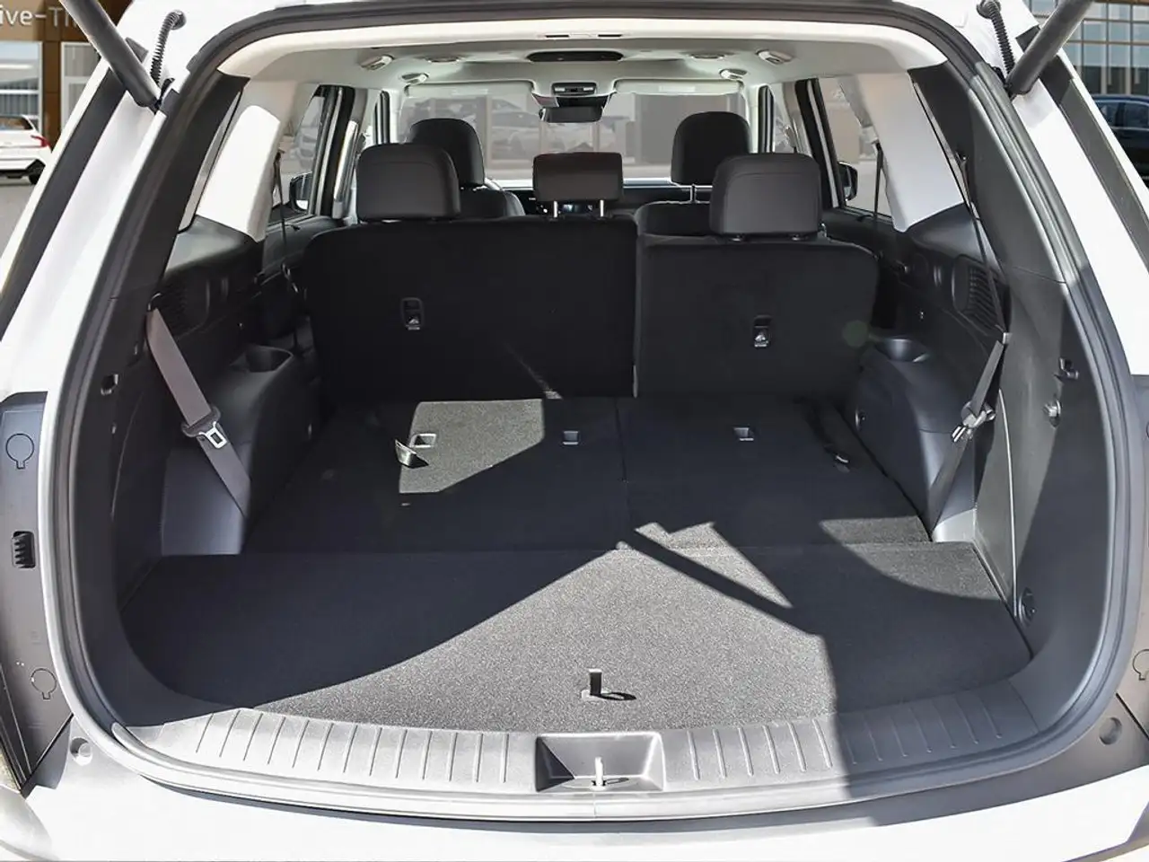 Hyundai PALISADE Hybrid снимка Hyundai PALISADE Hybrid