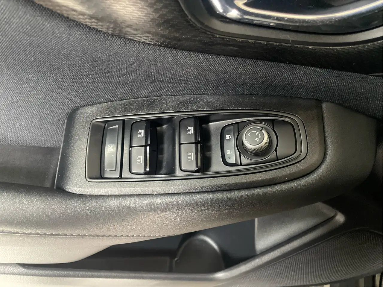 Subaru OUTBACK снимка Subaru OUTBACK