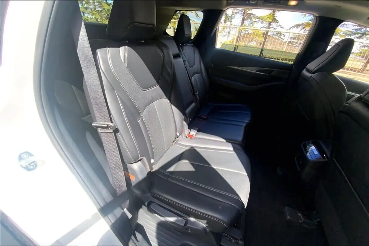 Infiniti QX60 снимка Infiniti QX60