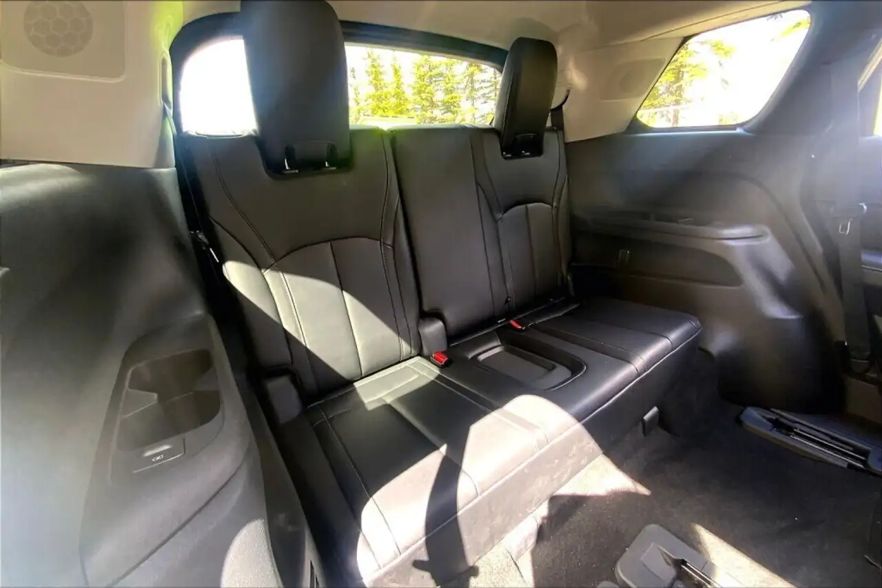 Infiniti QX60 снимка Infiniti QX60