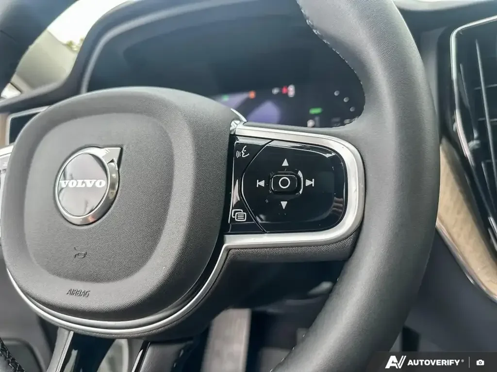 Volvo XC60 photo Volvo XC60
