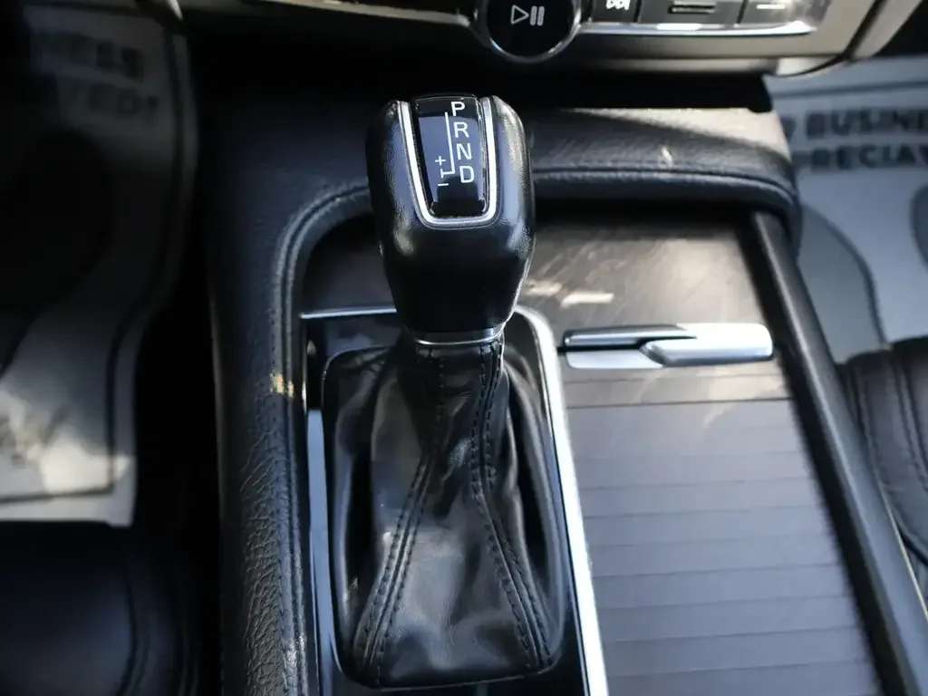 Volvo V90 Cross Country снимка Volvo V90 Cross Country