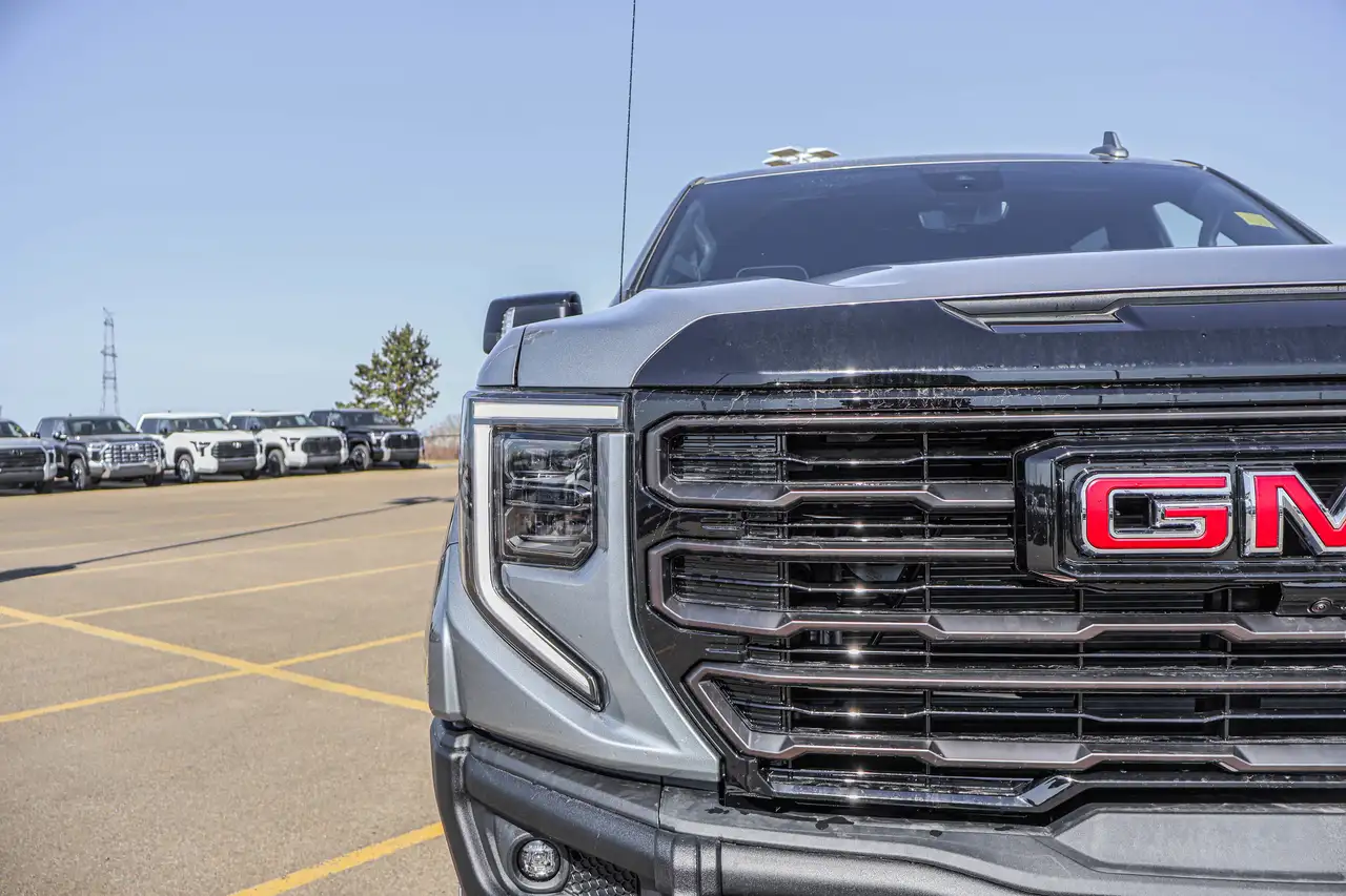 GMC Sierra 1500 photo GMC Sierra 1500