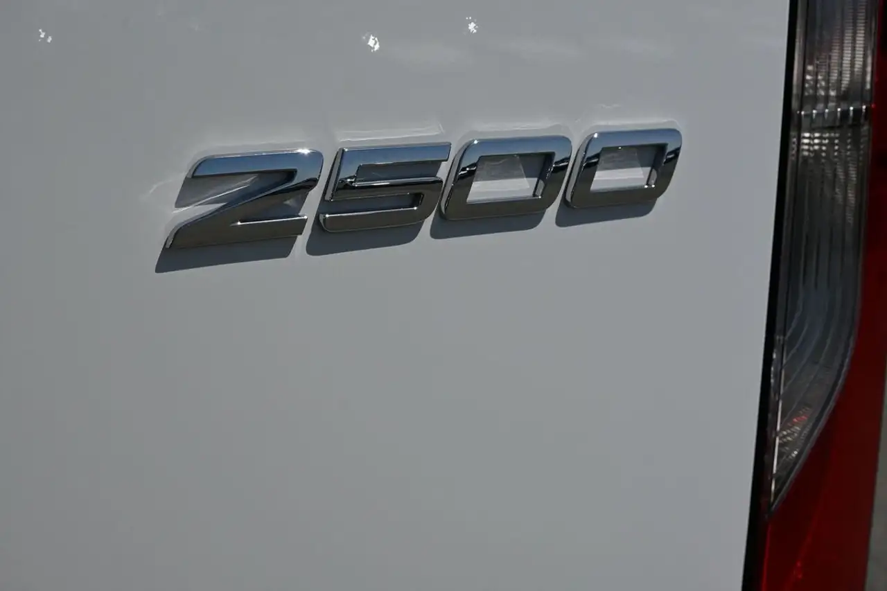 Mercedes-Benz Sprinter photo Mercedes-Benz Sprinter