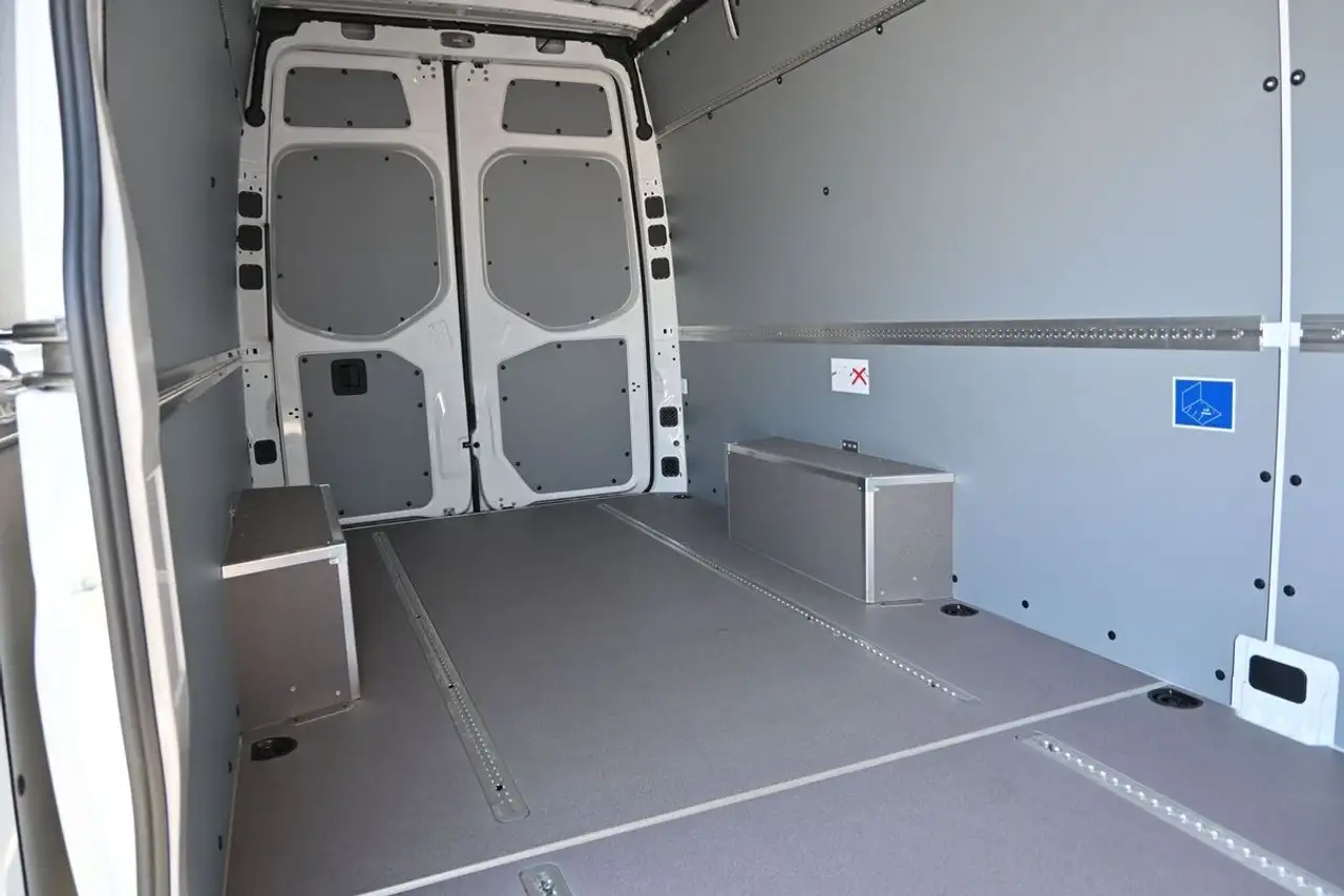Mercedes-Benz Sprinter photo Mercedes-Benz Sprinter
