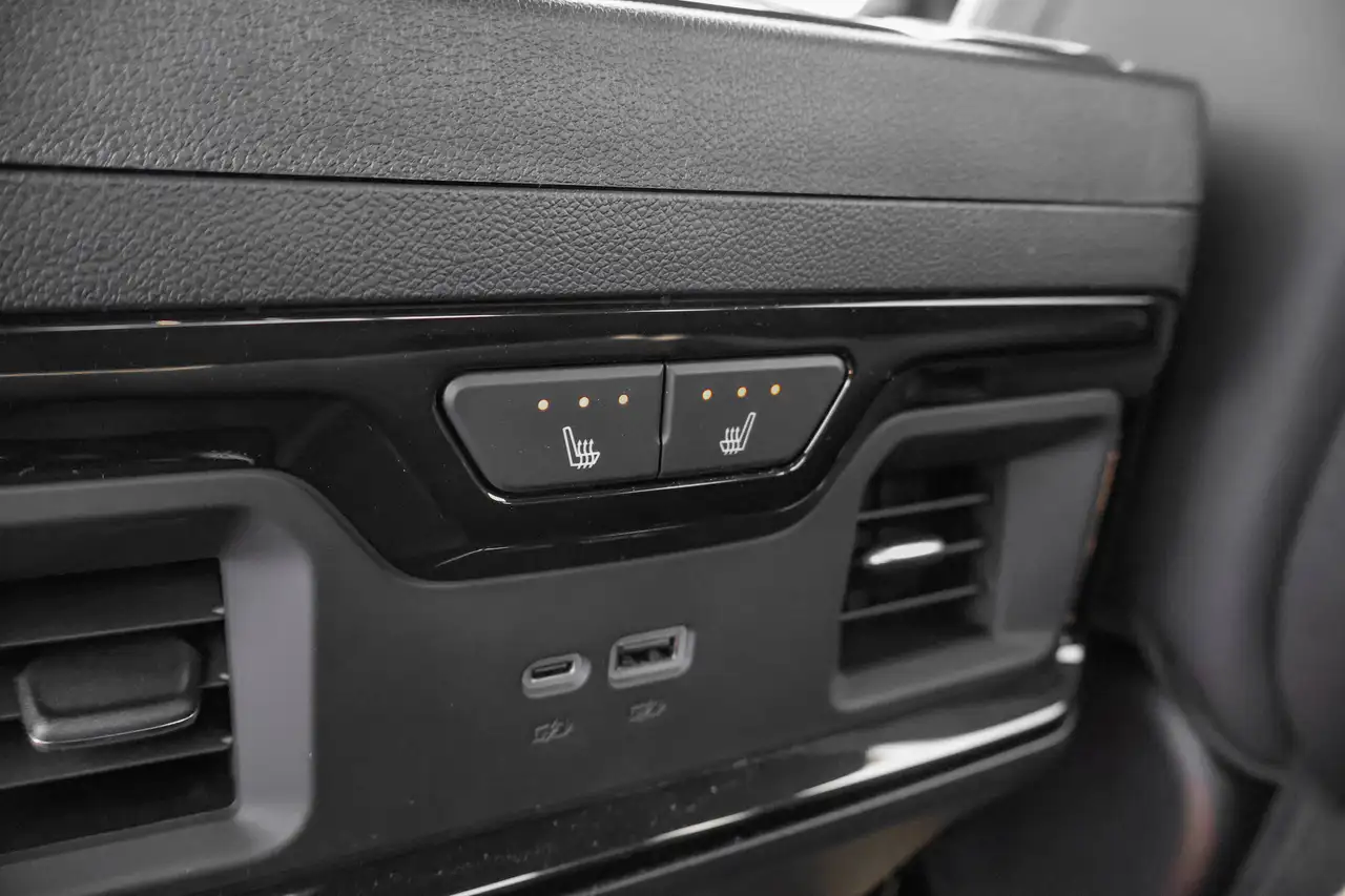 GMC Sierra 1500 photo GMC Sierra 1500