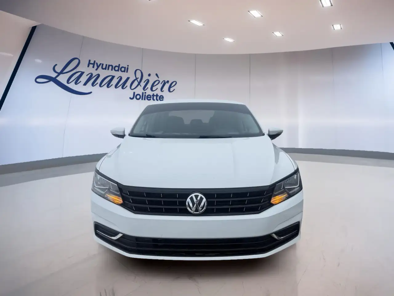 Volkswagen Passat photo Volkswagen Passat