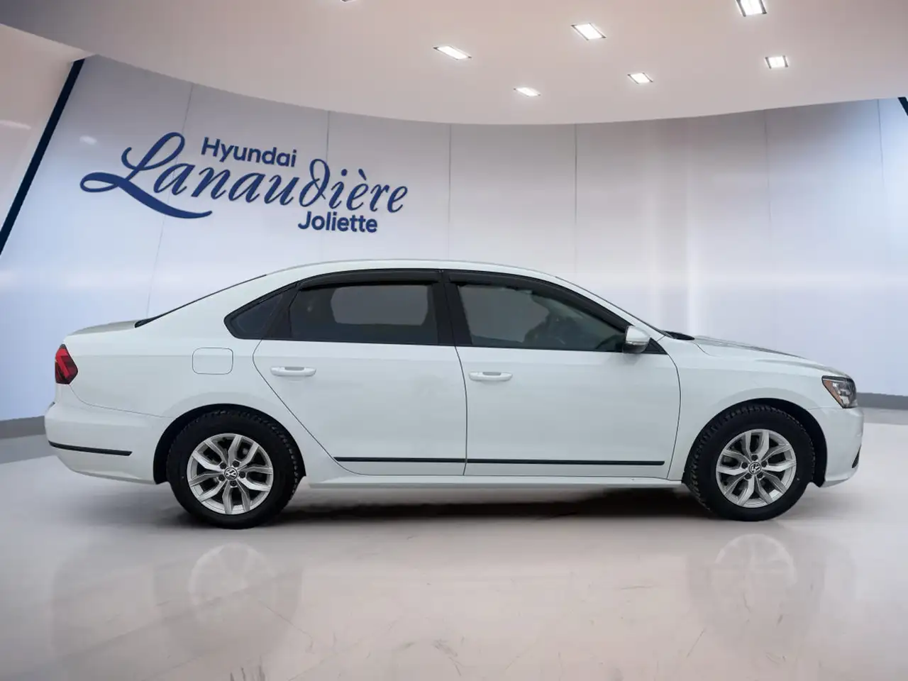 Volkswagen Passat photo Volkswagen Passat