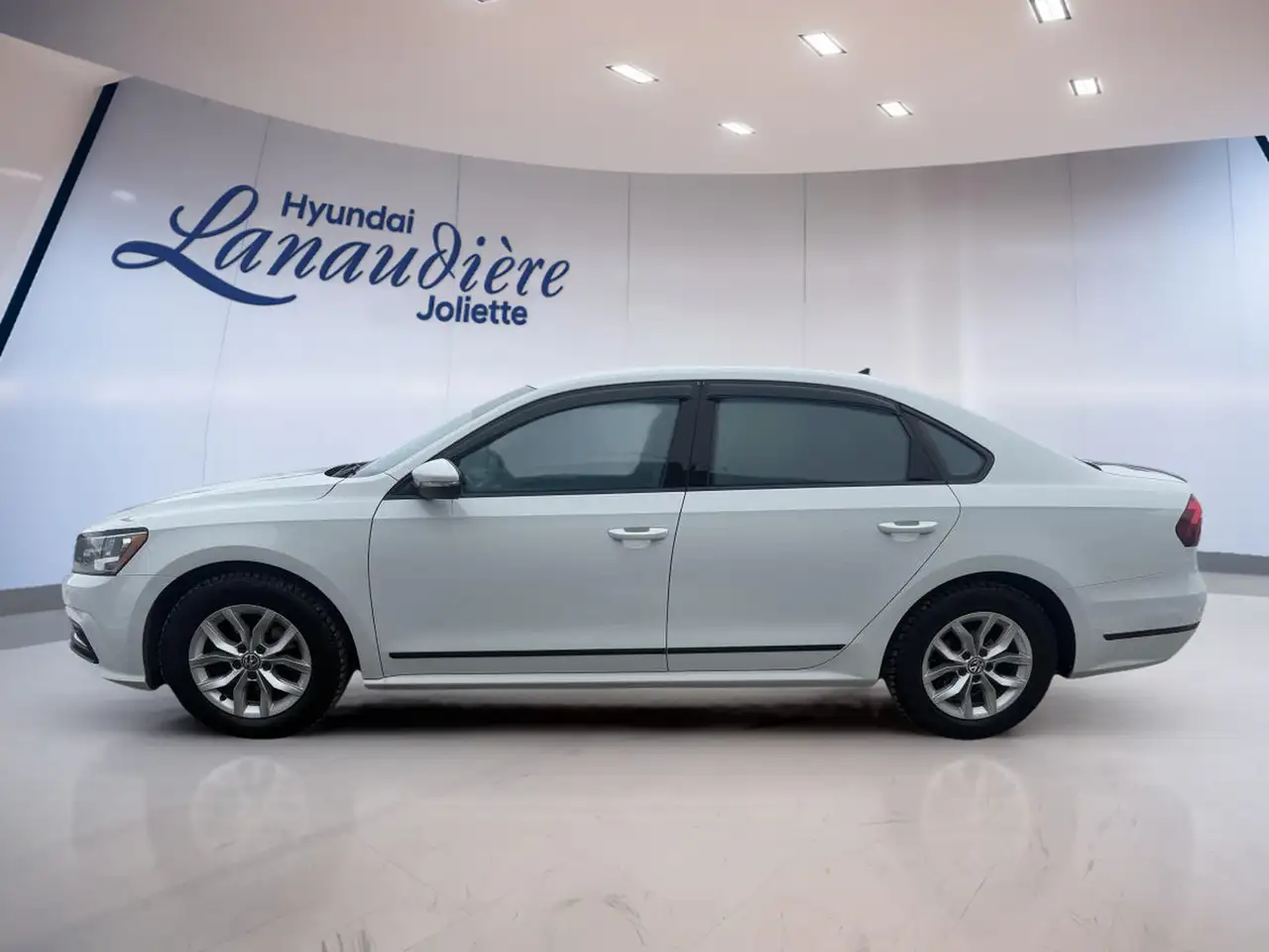 Volkswagen Passat photo Volkswagen Passat