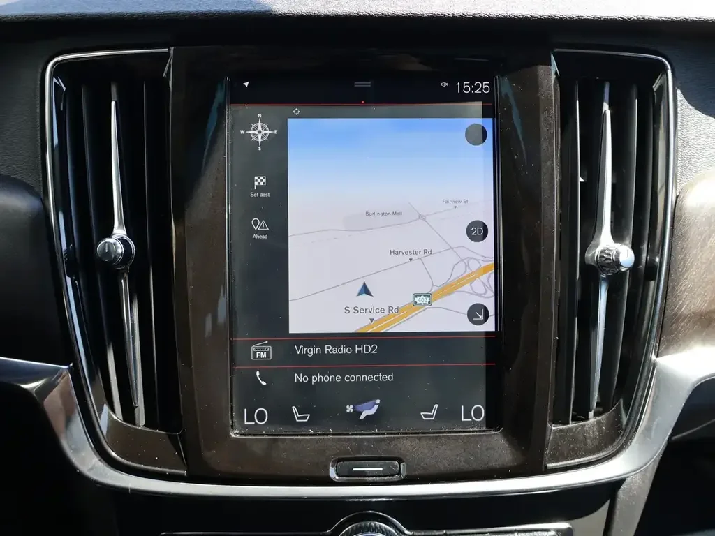 Volvo V90 Cross Country снимка Volvo V90 Cross Country