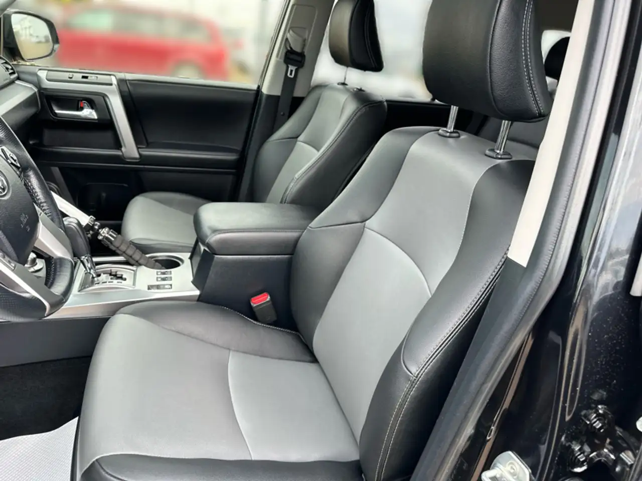 Toyota 4-Runner снимка Toyota 4-Runner