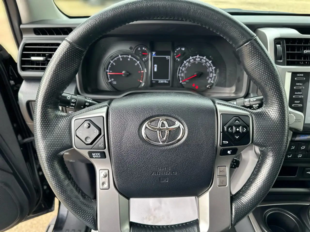 Toyota 4-Runner снимка Toyota 4-Runner
