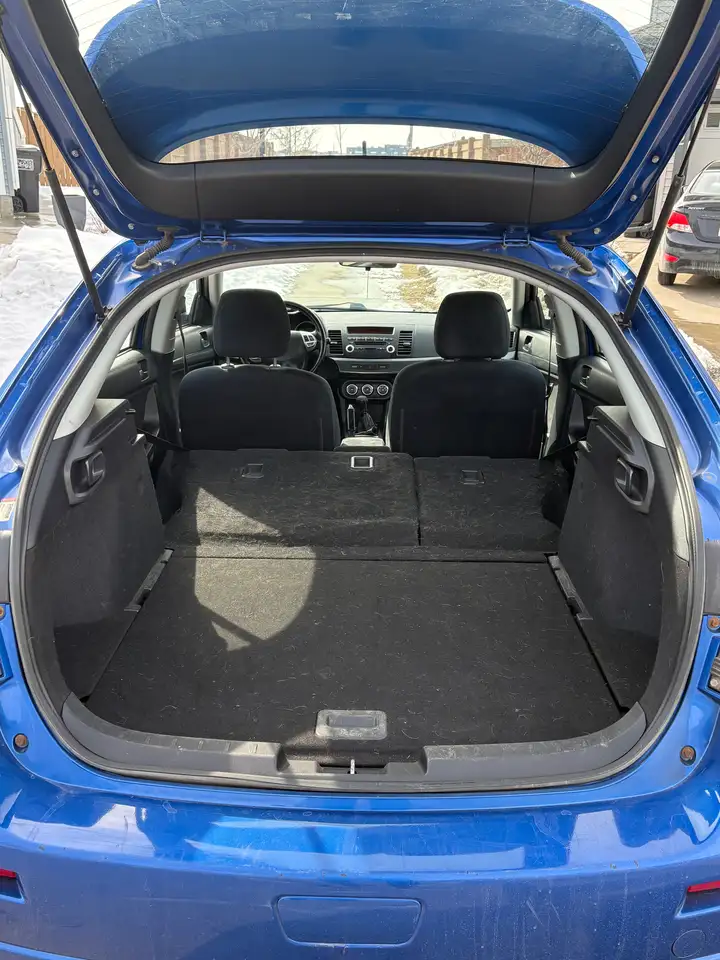 Mitsubishi Lancer photo Mitsubishi Lancer
