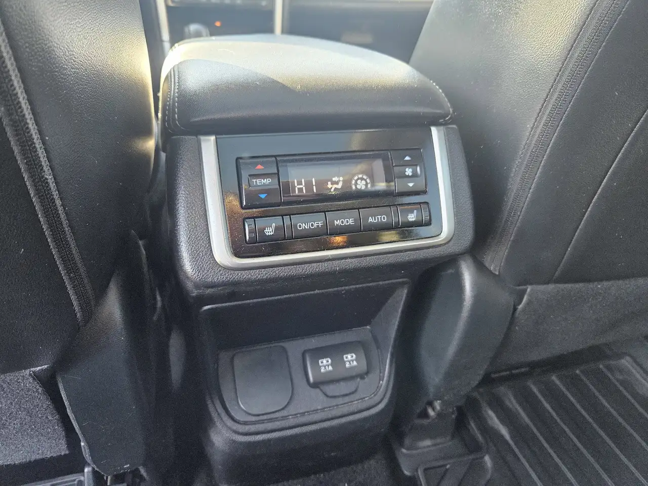 Subaru Ascent photo Subaru Ascent