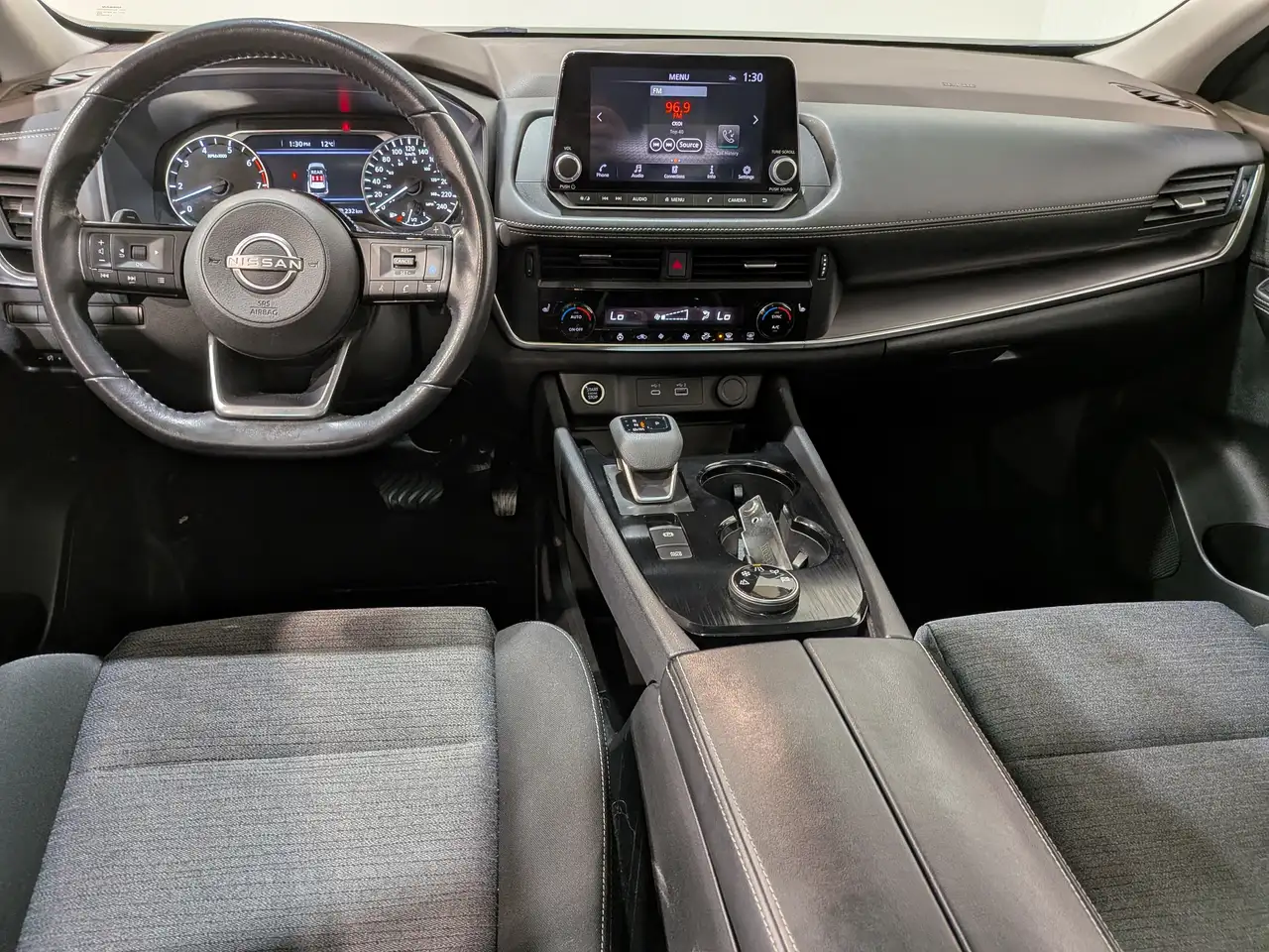Nissan Rogue fotografie Nissan Rogue