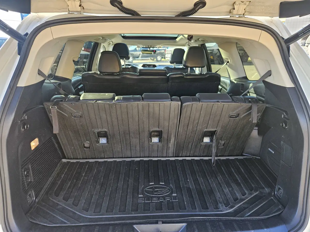 Subaru Ascent photo Subaru Ascent