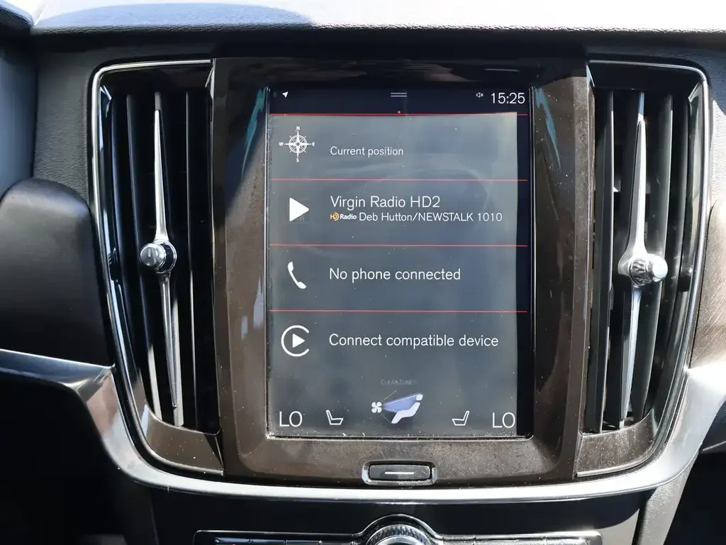 Volvo V90 Cross Country снимка Volvo V90 Cross Country