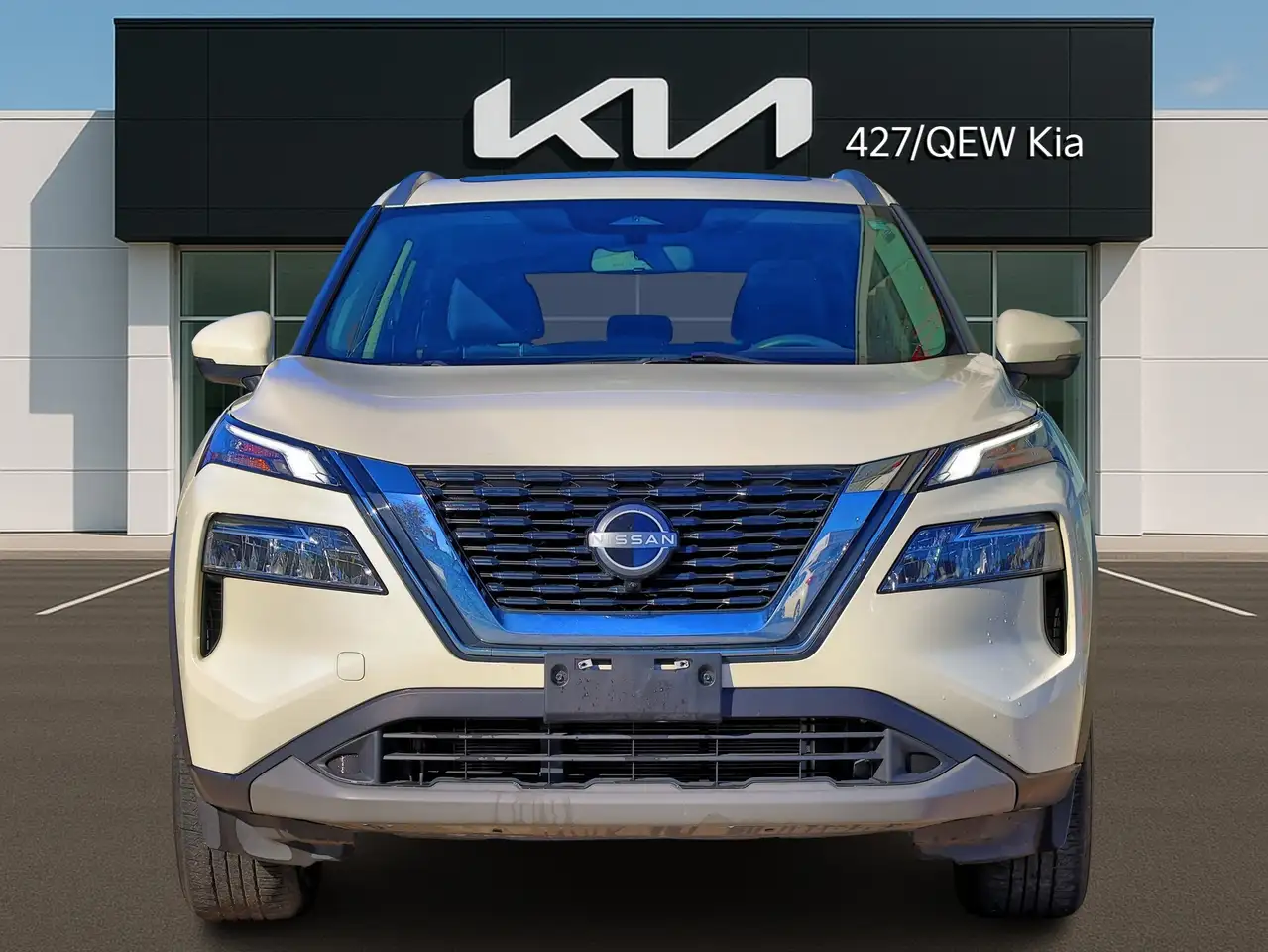 Nissan Rogue снимка Nissan Rogue