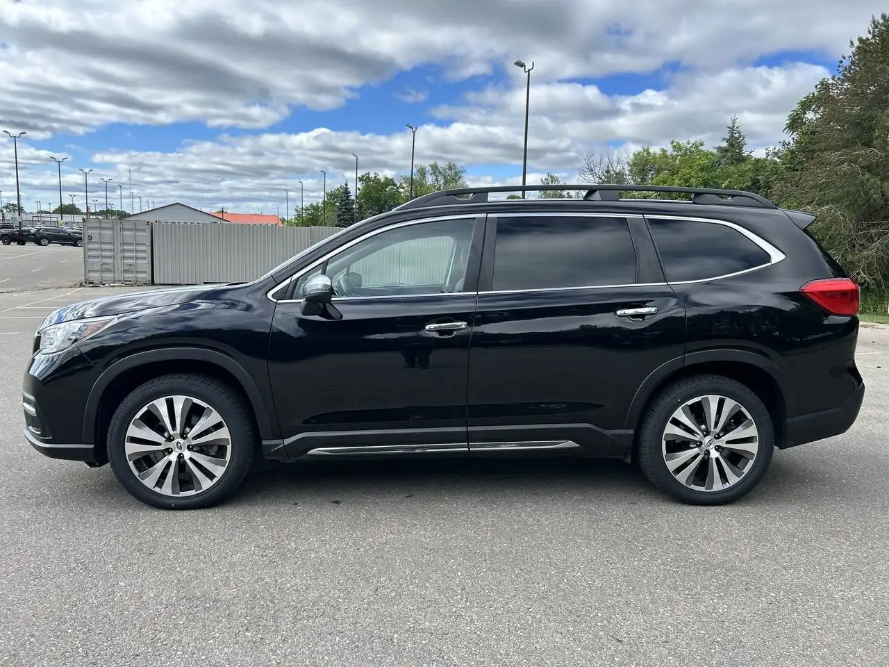 Subaru Ascent photo Subaru Ascent