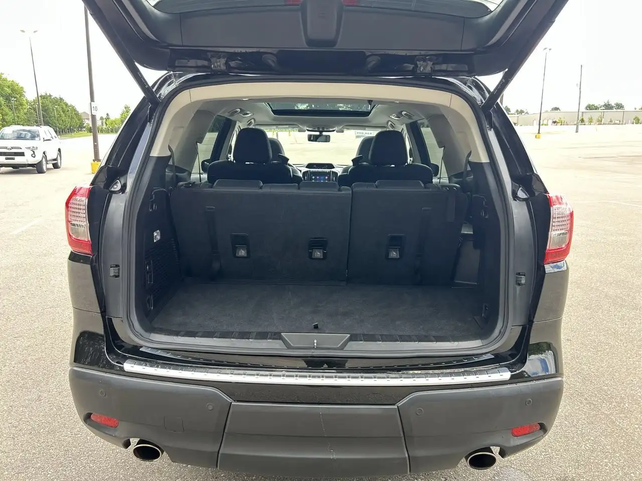 Subaru Ascent photo Subaru Ascent