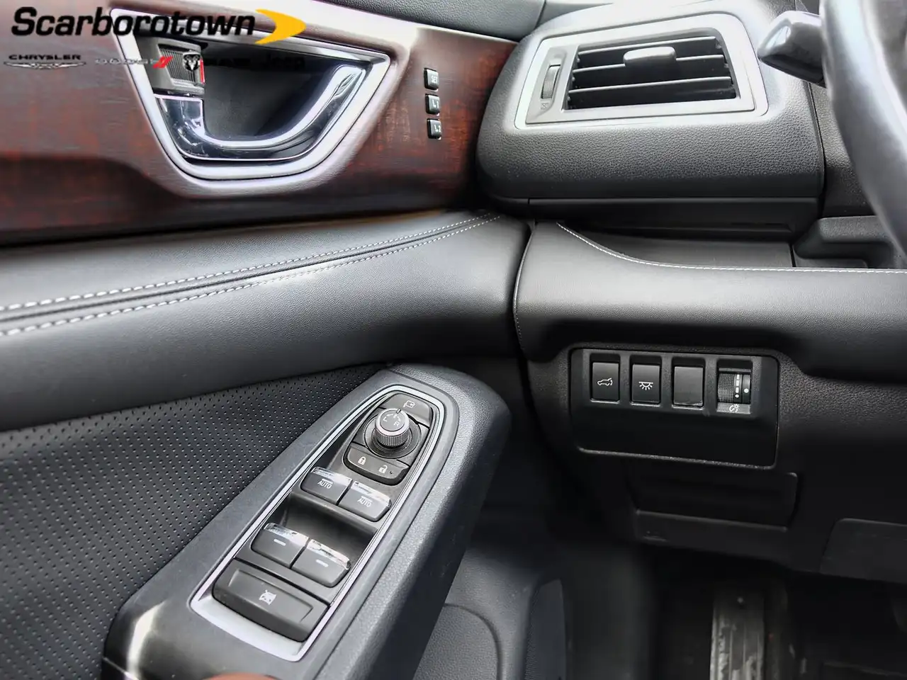 Subaru Ascent photo Subaru Ascent
