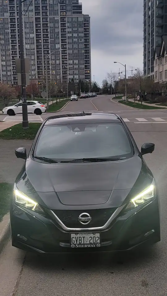 Nissan Leaf photo Nissan Leaf