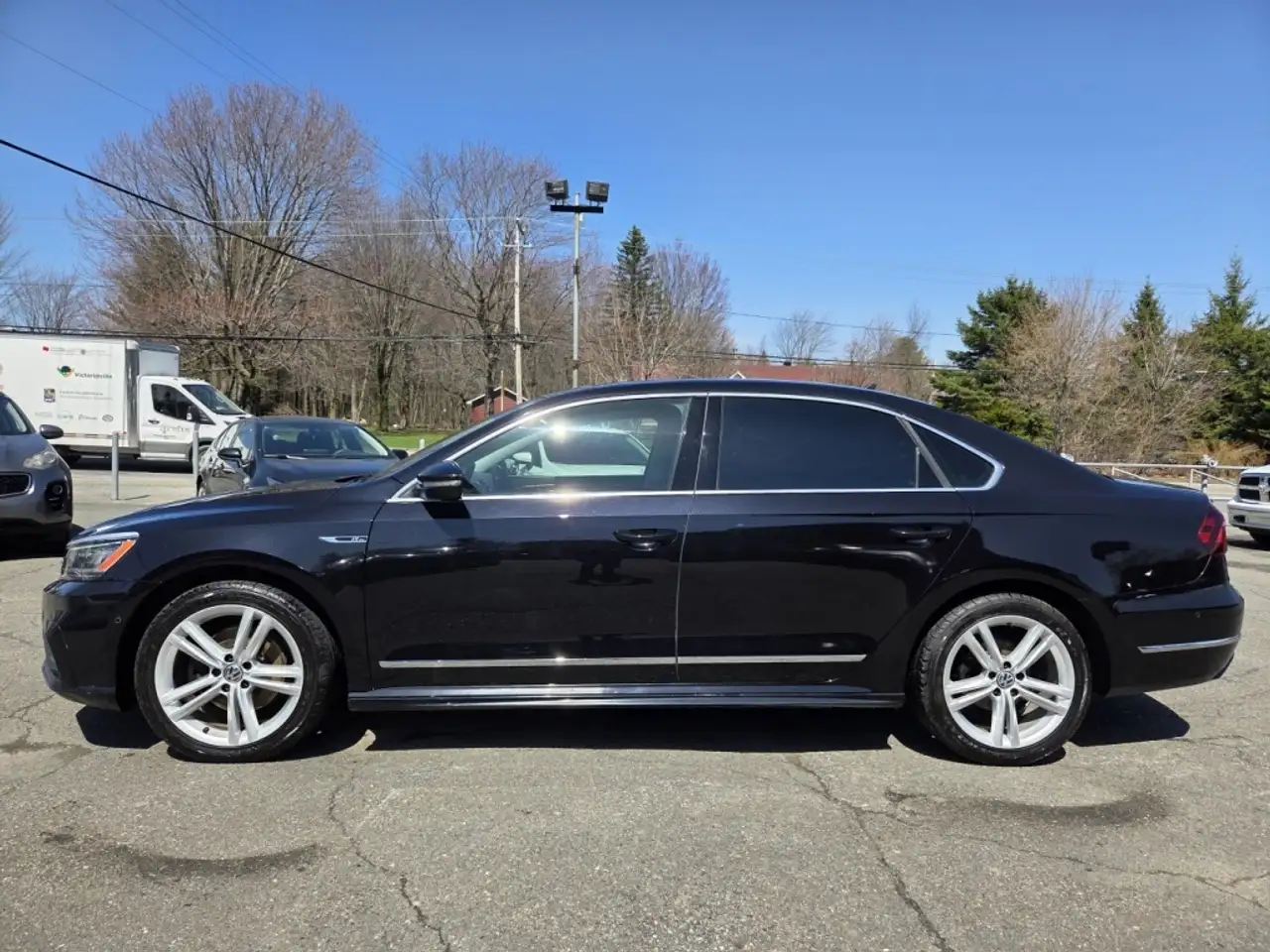 Volkswagen Passat photo Volkswagen Passat