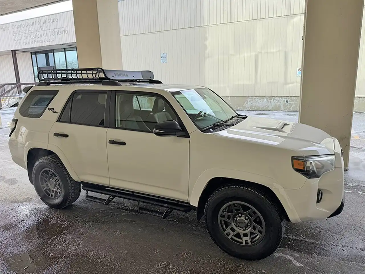 Toyota 4-Runner снимка Toyota 4-Runner