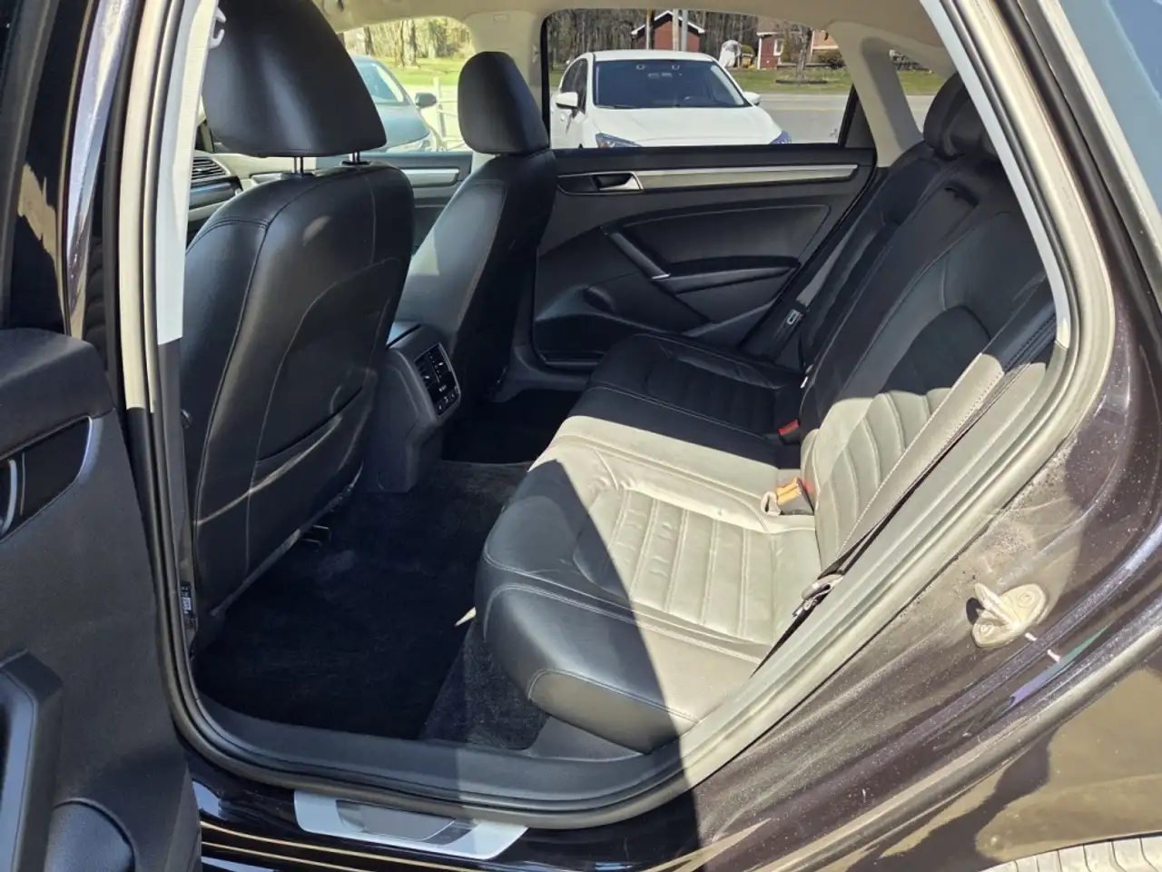 Volkswagen Passat photo Volkswagen Passat
