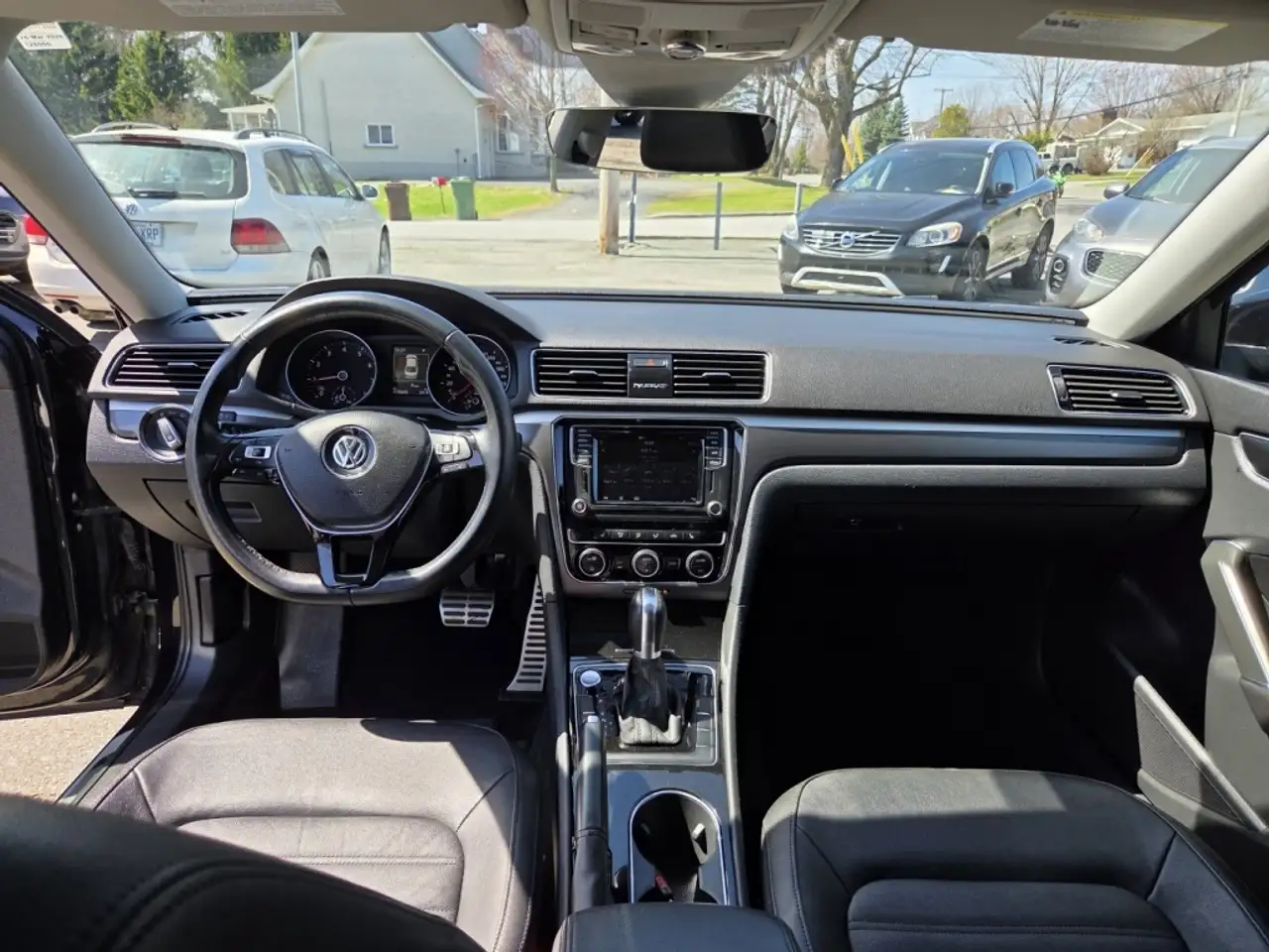 Volkswagen Passat photo Volkswagen Passat