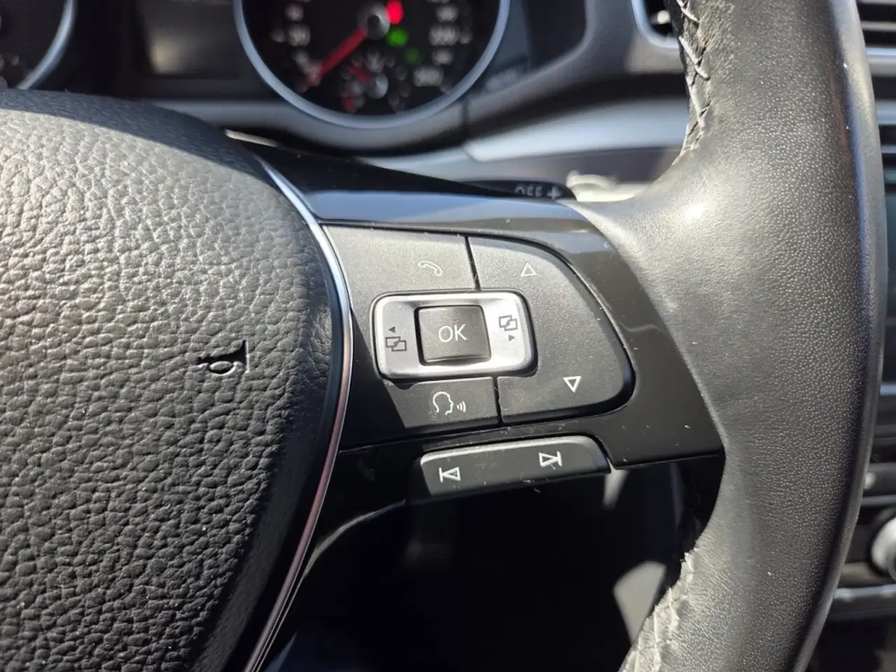 Volkswagen Passat photo Volkswagen Passat