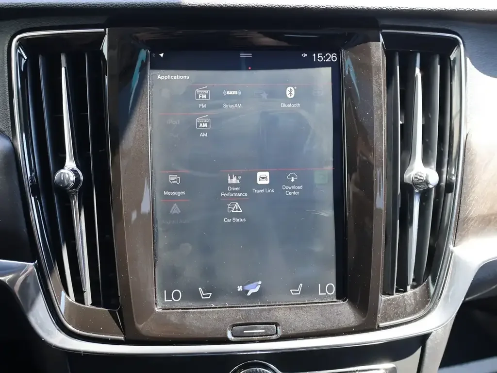 Volvo V90 Cross Country снимка Volvo V90 Cross Country