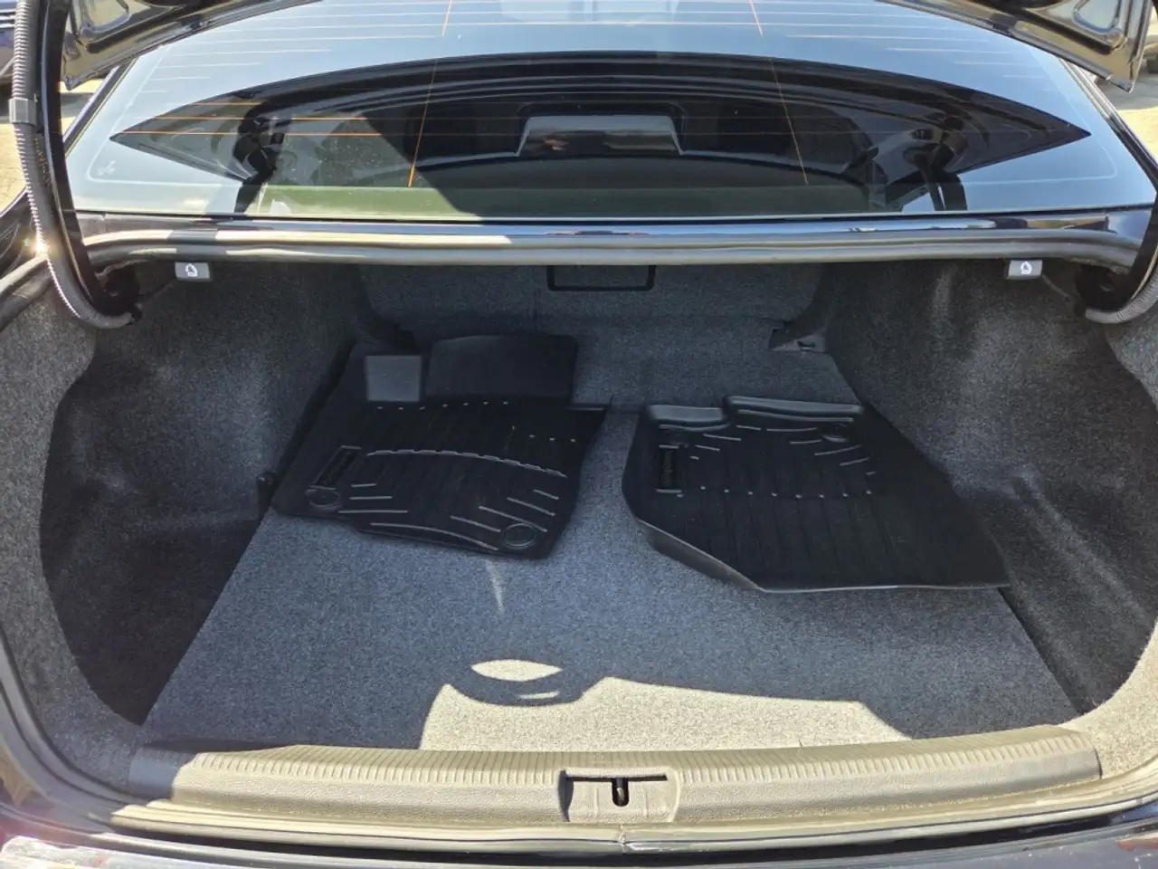 Volkswagen Passat photo Volkswagen Passat