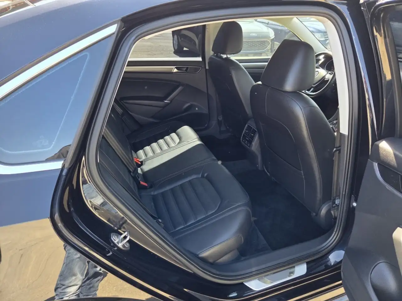 Volkswagen Passat photo Volkswagen Passat