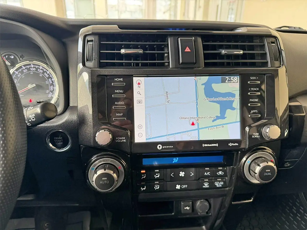 Toyota 4-Runner снимка Toyota 4-Runner