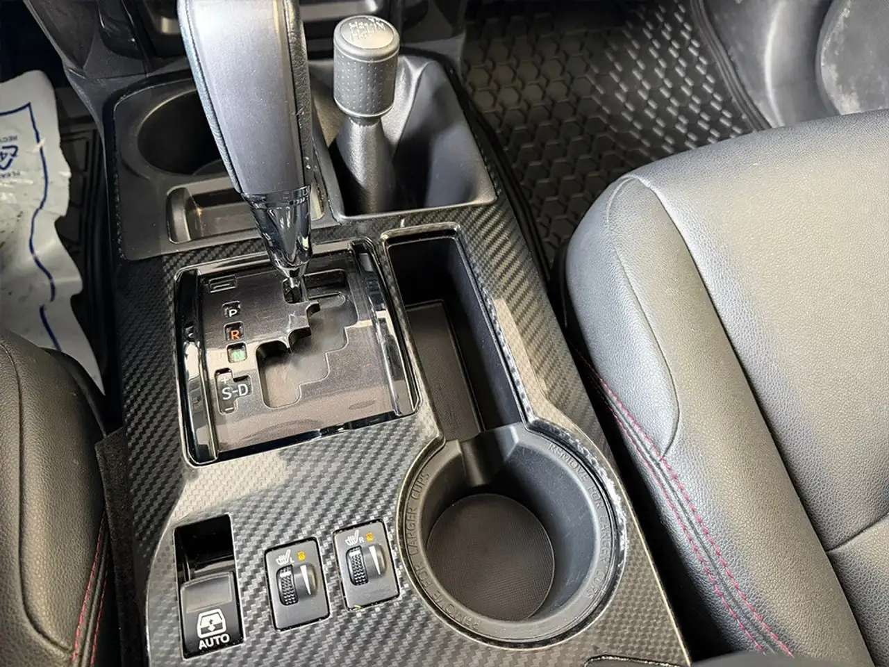 Toyota 4-Runner снимка Toyota 4-Runner