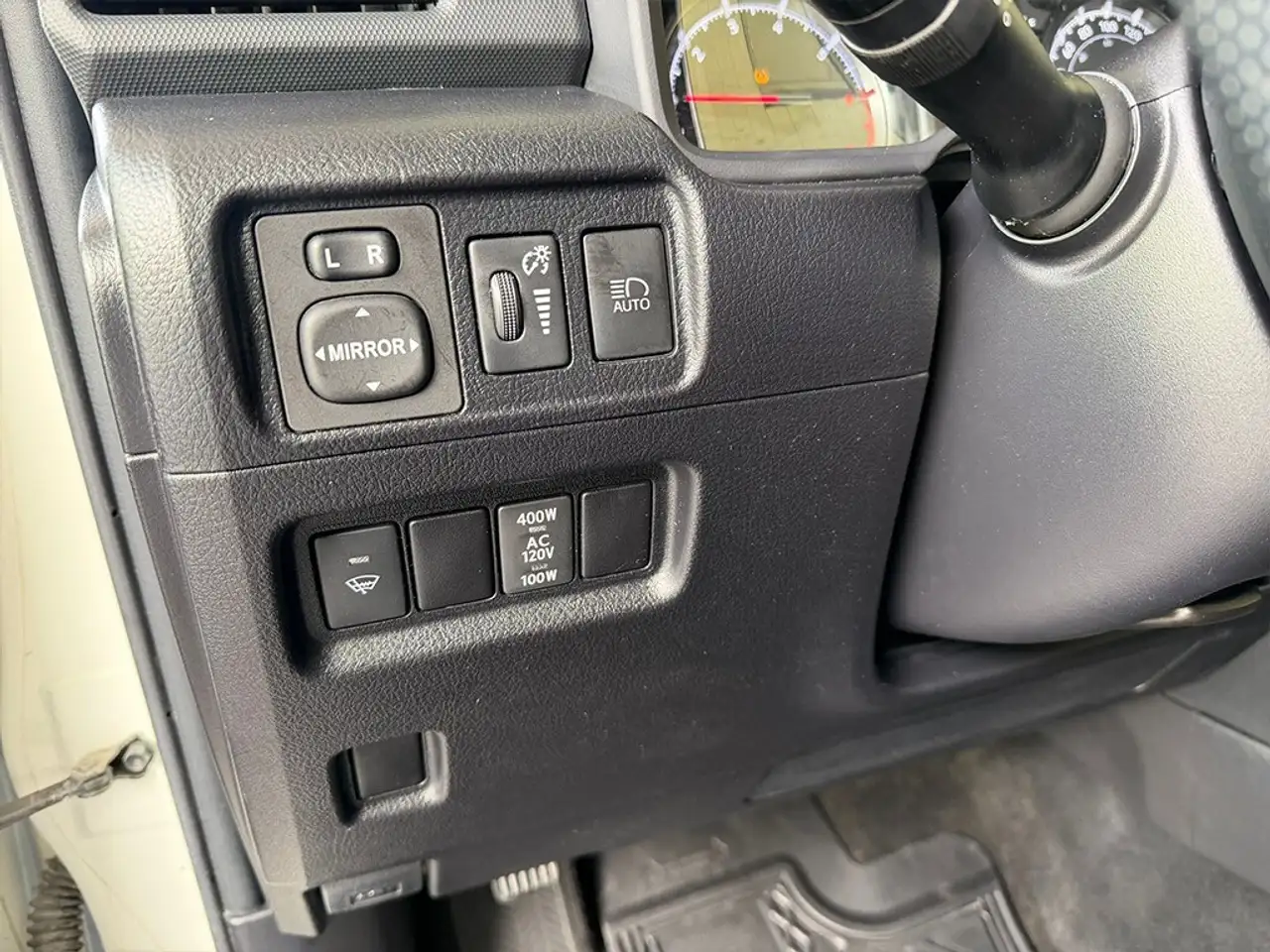 Toyota 4-Runner снимка Toyota 4-Runner