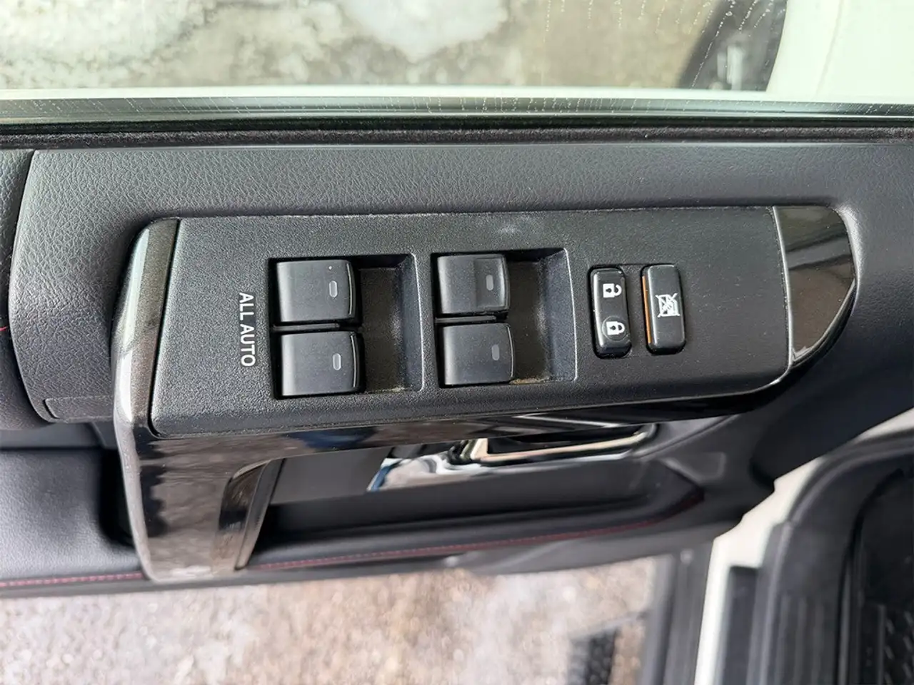 Toyota 4-Runner снимка Toyota 4-Runner