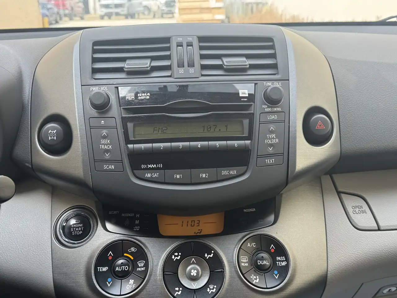 Toyota RAV 4 снимка Toyota RAV 4