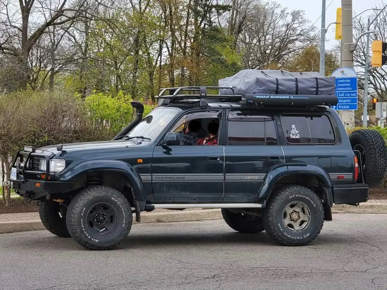 Toyota Land Cruiser снимка Toyota Land Cruiser