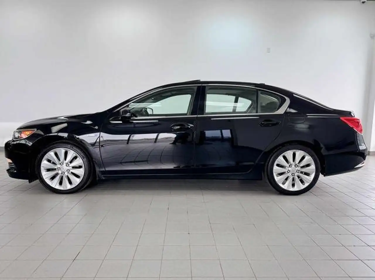 2017 Acura RLX