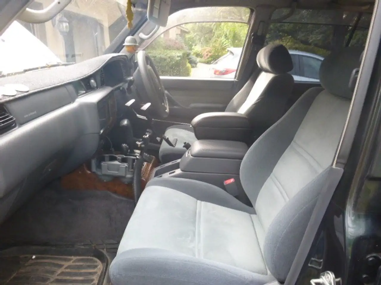 Toyota Land Cruiser снимка Toyota Land Cruiser