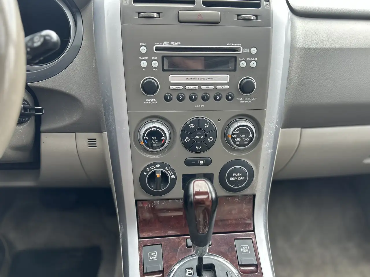 Suzuki Grand Vitara снимка Suzuki Grand Vitara